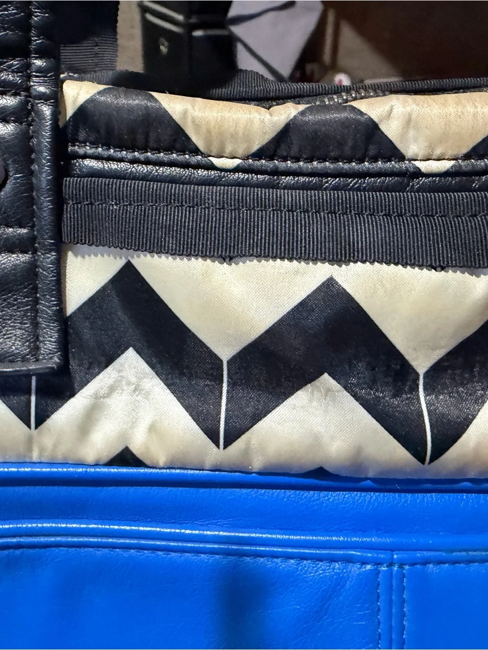 Lululemon Take Me With You Tote- Arrow Chevron Polar Cream Black/Beaming Blue